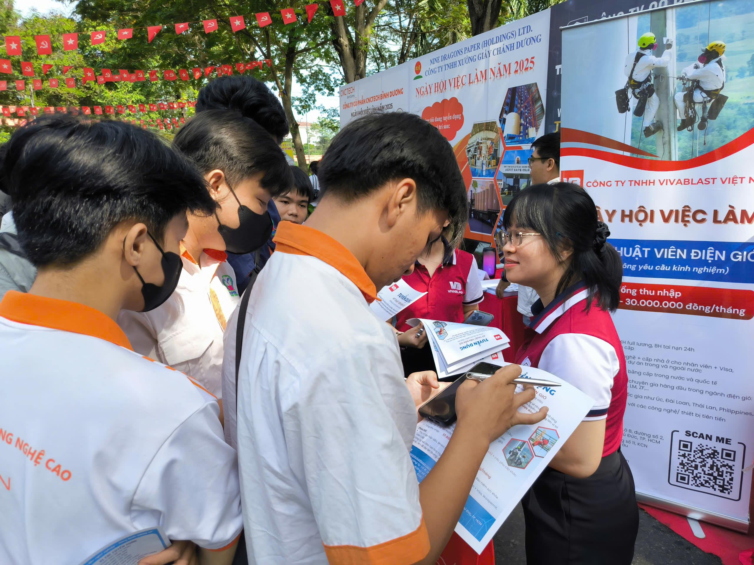 VIVABLAST at Career Fairs 2025 3 min